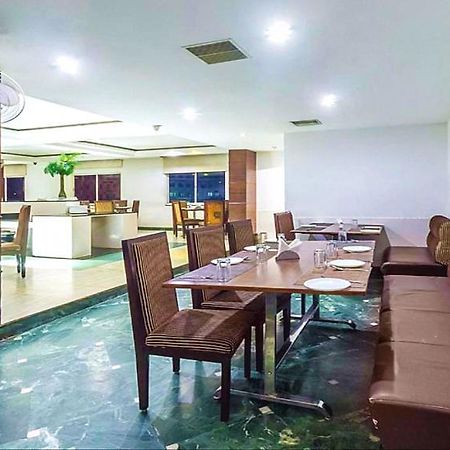 Hotel Central Park Ongole Экстерьер фото
