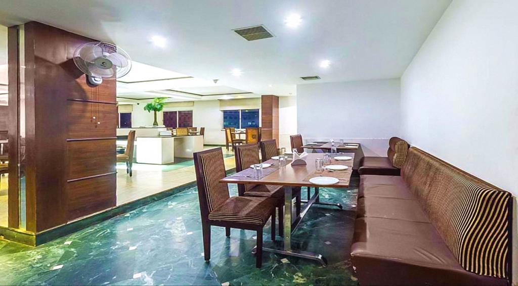 Hotel Central Park Ongole Экстерьер фото