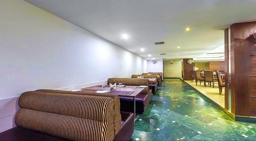Hotel Central Park Ongole Экстерьер фото