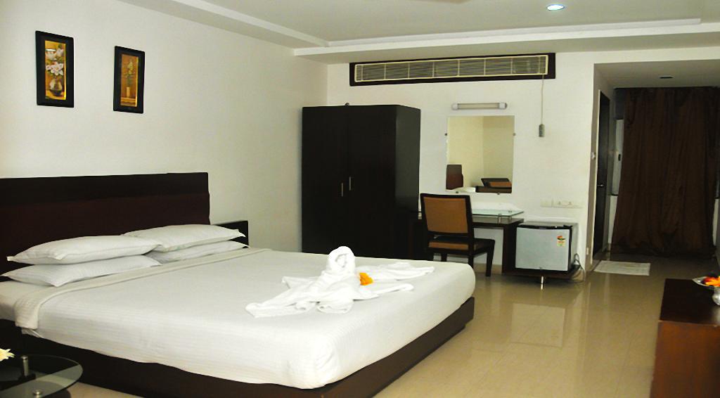 Hotel Central Park Ongole Экстерьер фото